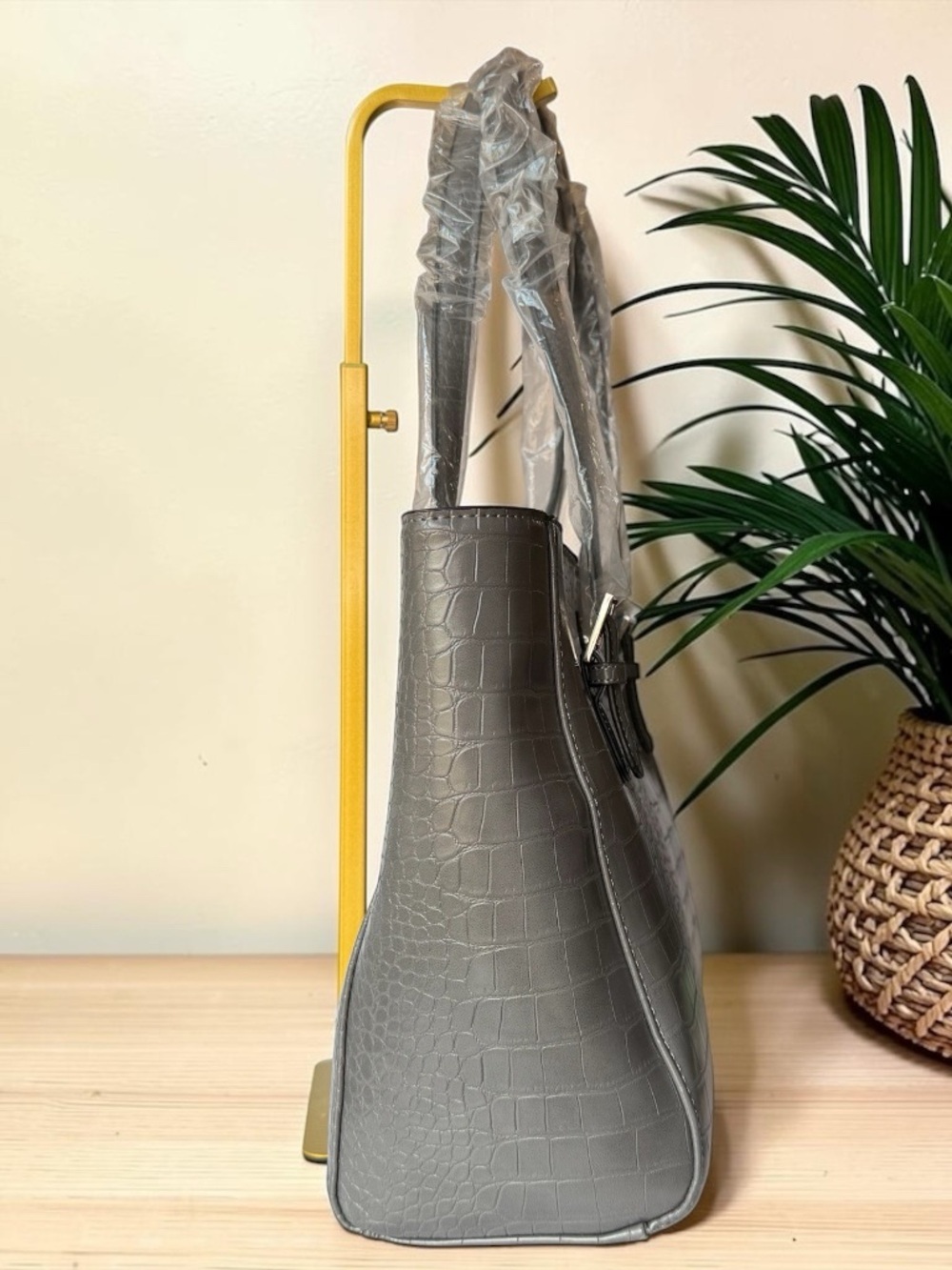 NWT Giani Bernini Gray Croc Embossed Tote Shoulder Bag - Picture 4 of 13
